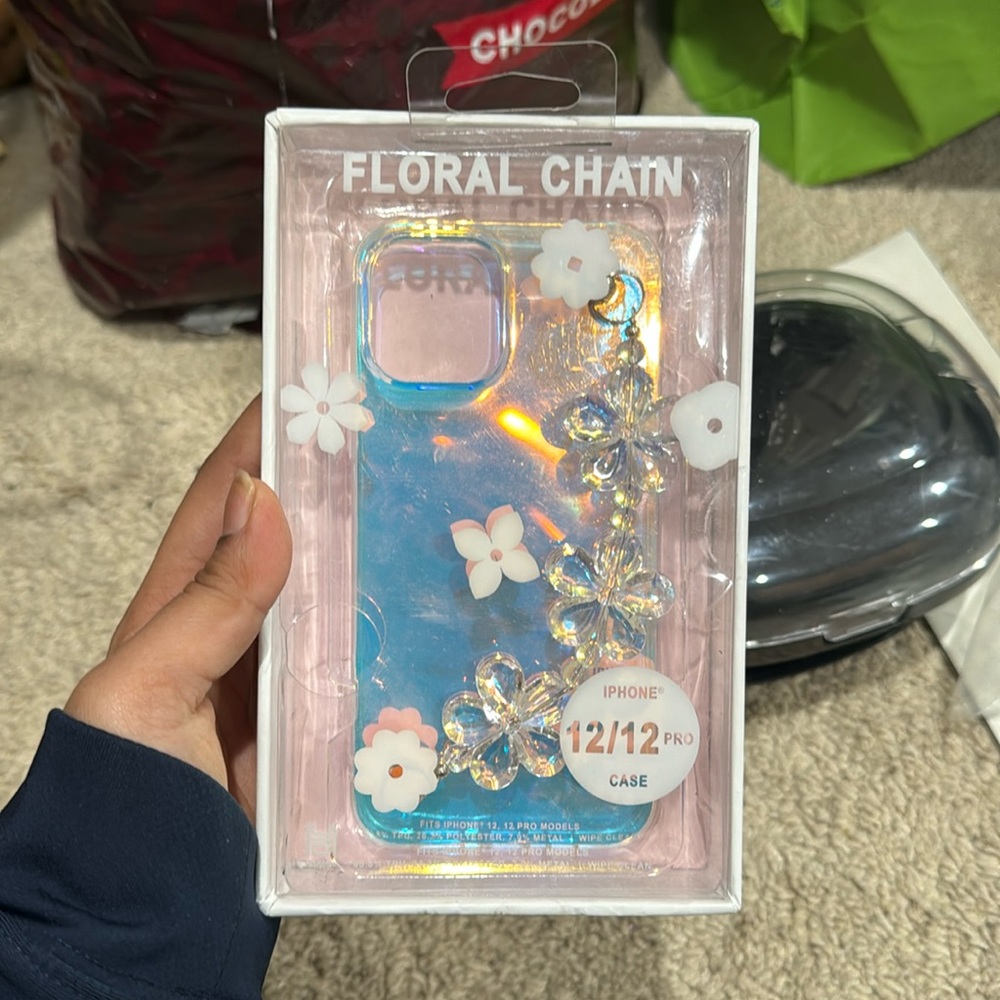 Urban Outfitters Brand New Floral Chain Case iPhone 12/12 Pro